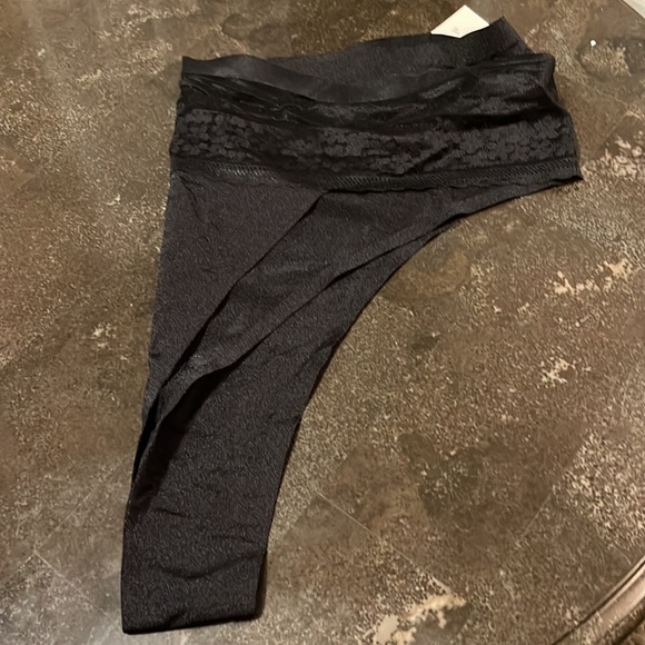 Plus Size Lingerie Panties - Picture 3 of 5